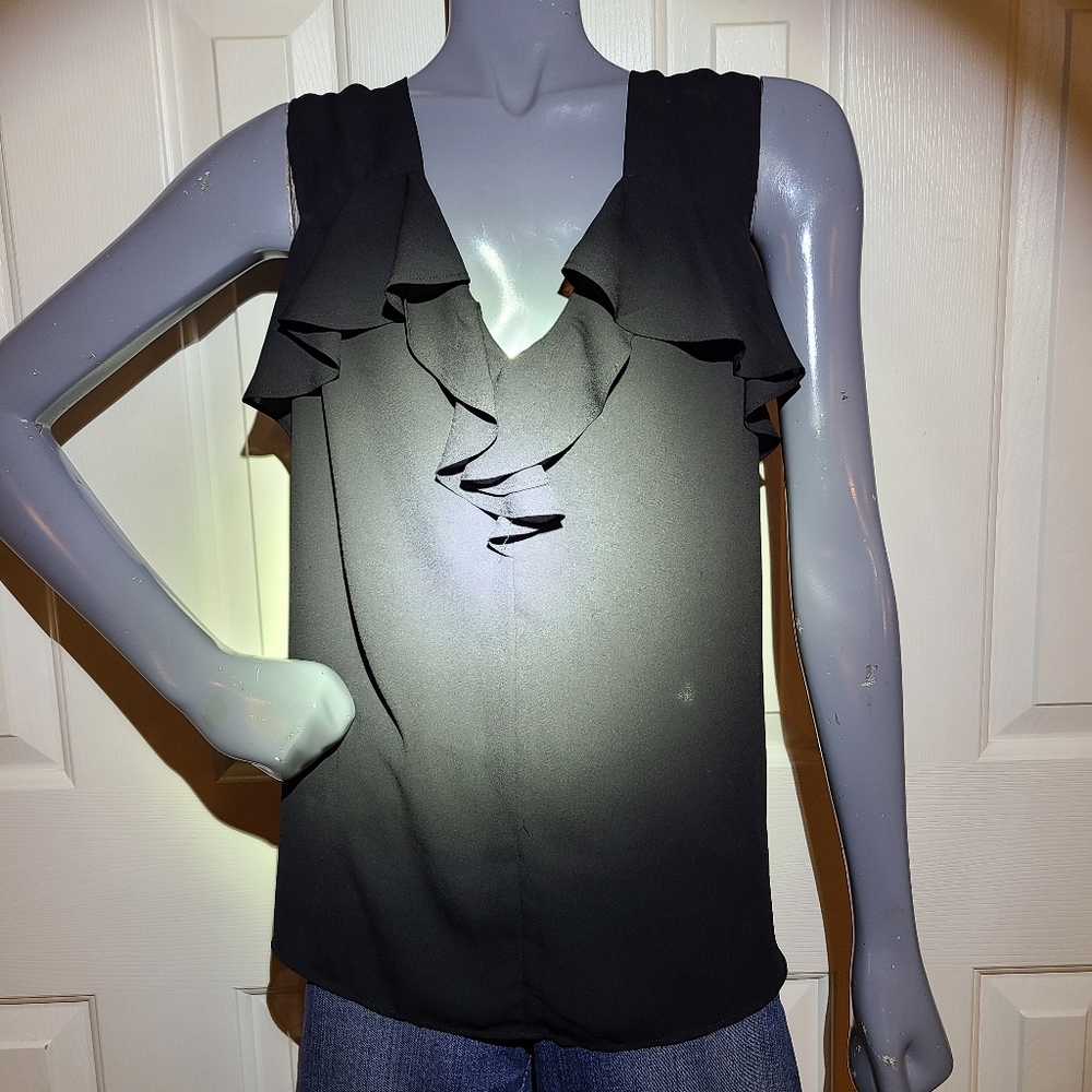 Express Top Ruffles V-Front & Back           Sz M